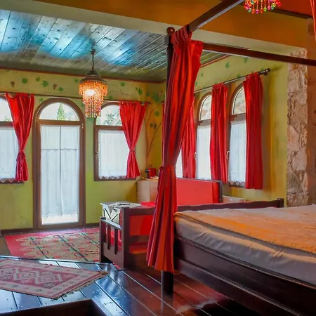 Monastiri Guesthouse 3*