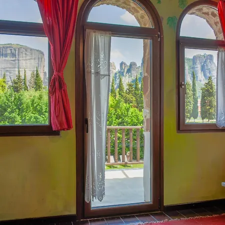 Monastiri Guesthouse 3*
