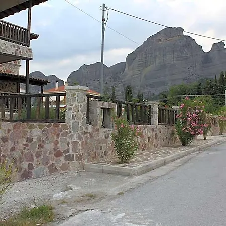 Monastiri بيت ضيافة كالامباكا