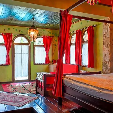 Monastiri 4* كالامباكا